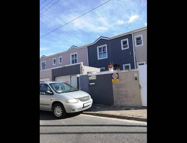 5 BEDROOM TOWNHOUSE FOR SALE IN OBSERVATORY